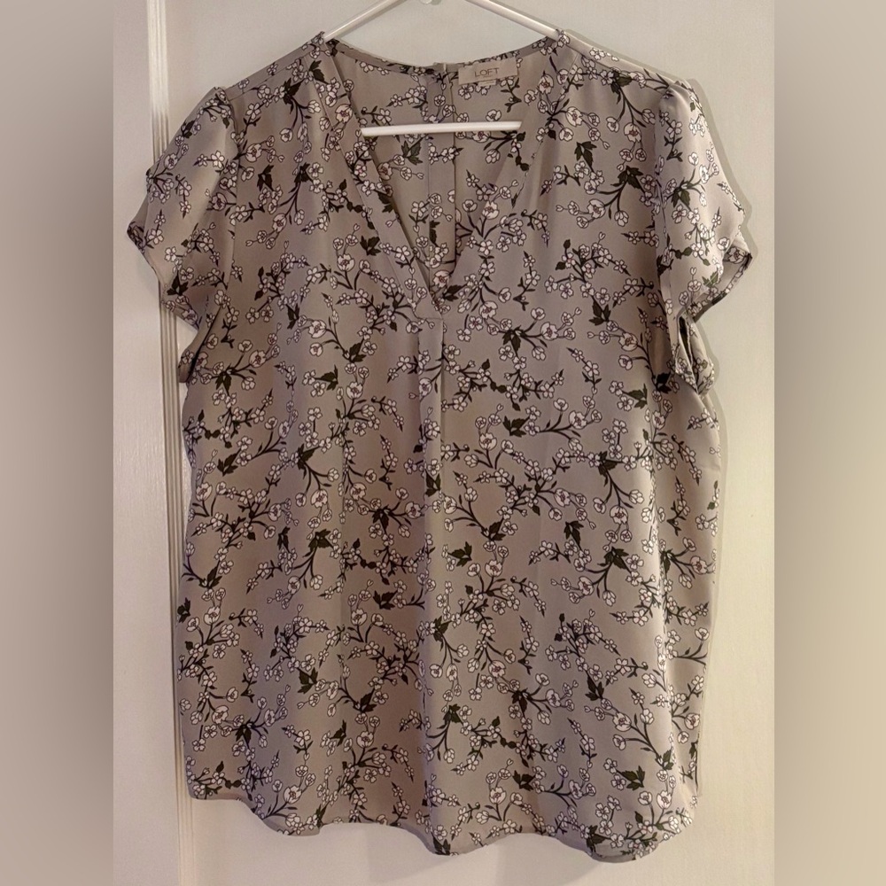 LOFT Gray Floral Blouse